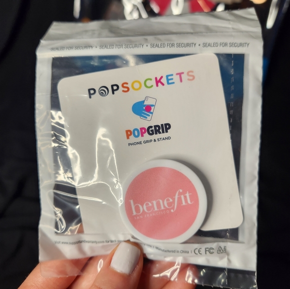 *NEW* Benefit Cosmetics 3 Piece Giftset - Picture 4 of 10